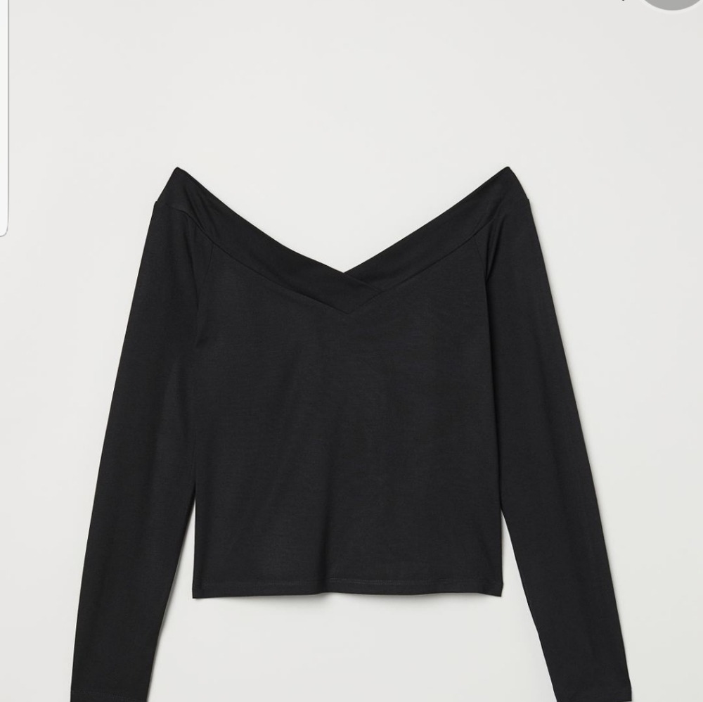 Off-the-shoulder Top